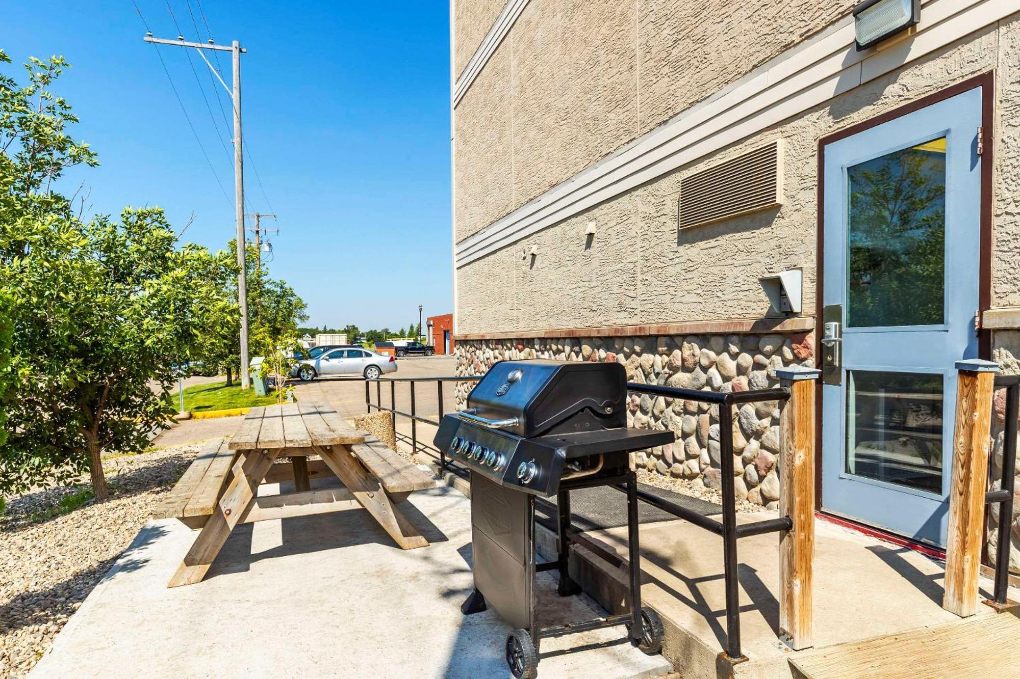 Comfort Inn & Suites Yorkton Dış mekan fotoğraf
