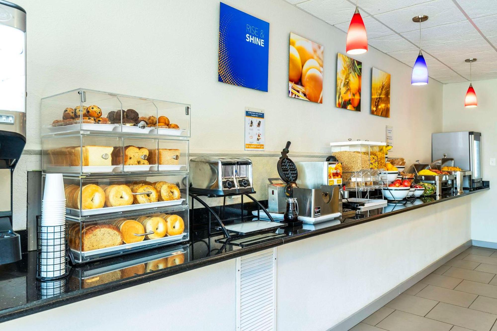 Comfort Inn & Suites Yorkton Dış mekan fotoğraf