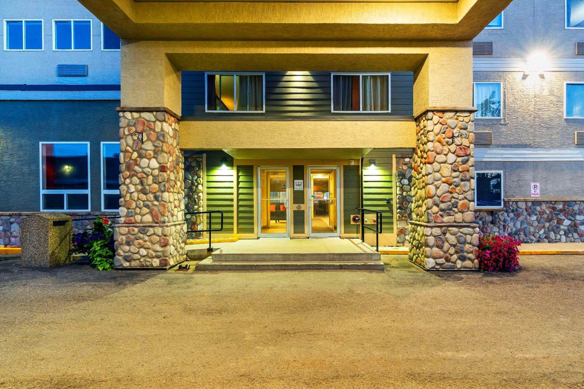 Comfort Inn & Suites Yorkton Dış mekan fotoğraf