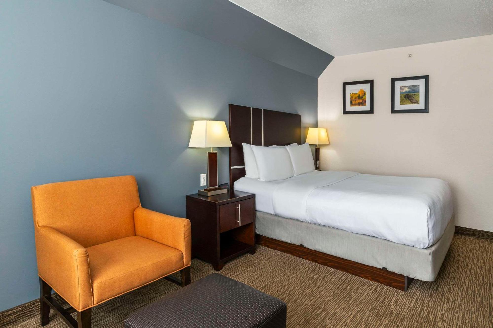 Comfort Inn & Suites Yorkton Dış mekan fotoğraf